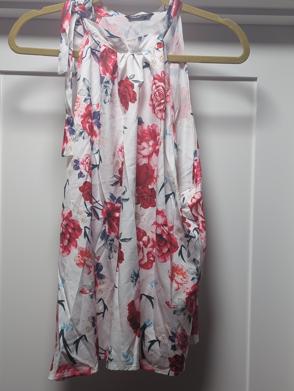 SHEIN White Floral Halter Neck Blouse with Red & Pink Roses